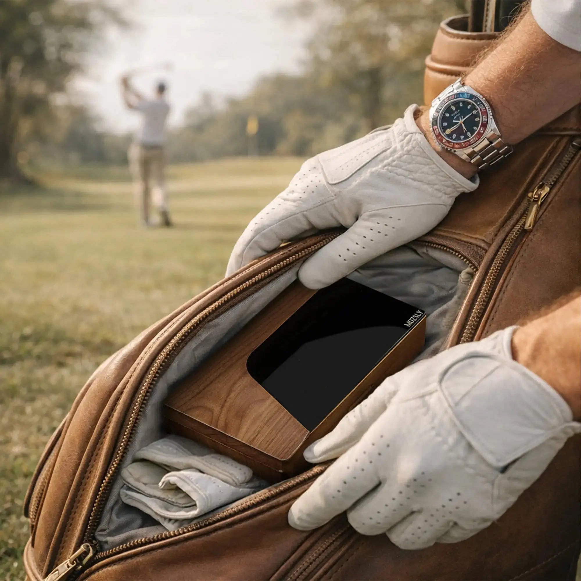 MOZSLY Portable Walnut Wood Cigar Box -- MOZSLY